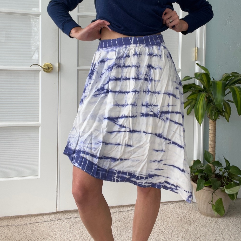 Beautiful HD in Paris asymmetrical tye die skirt